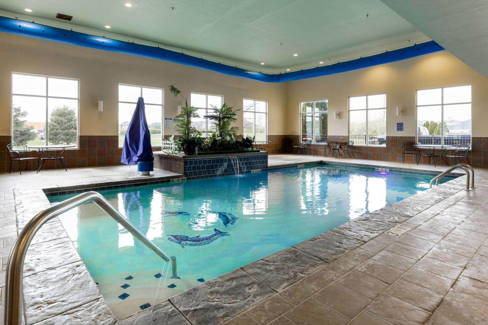 Comfort Suites Troy-I75 Exterior photo